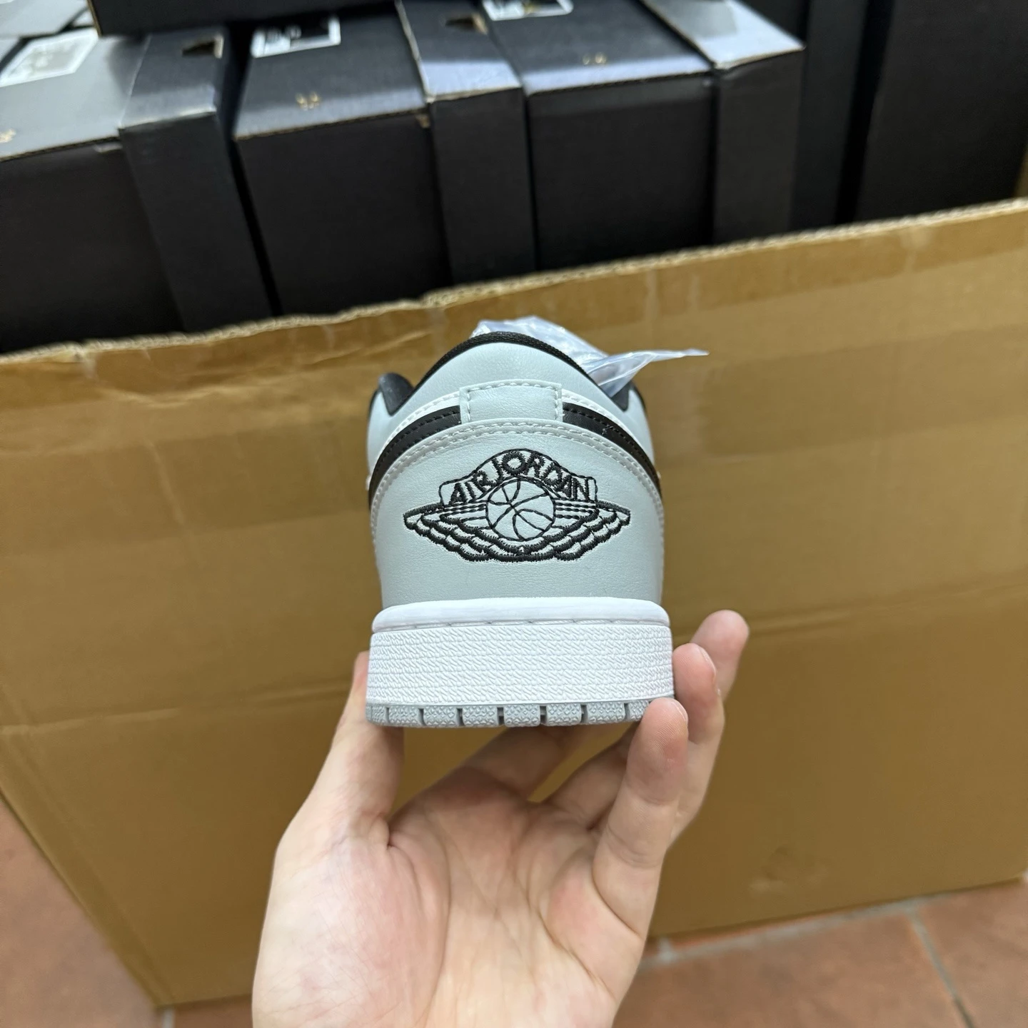 Air Jordan Low – Black & Wolf Grey