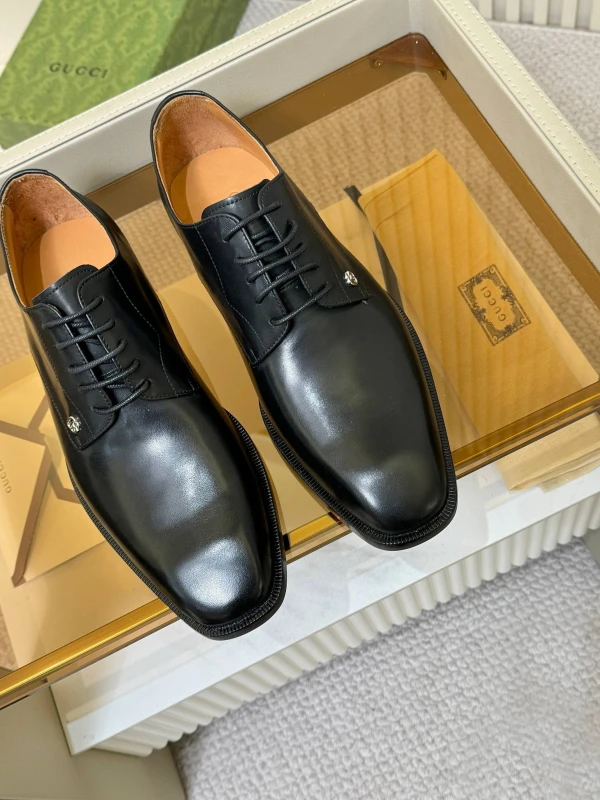 Classic Black Gucci Men's Leather Derby Shoes