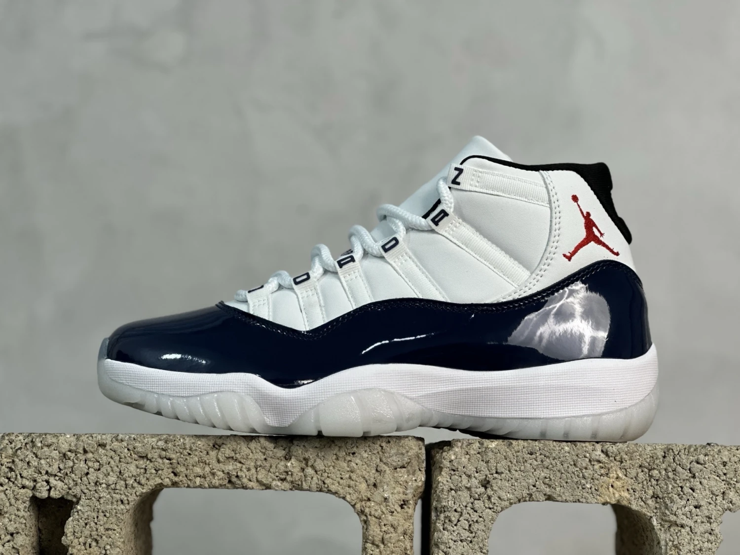 Air Jordan 11 Retro "White Midnight Navy" Kids Sneakers – White/Navy Blue