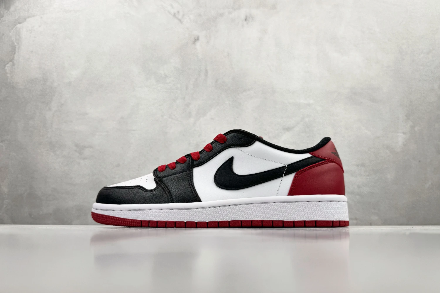 Nike Air Jordan Low Black White Red Lace Red
