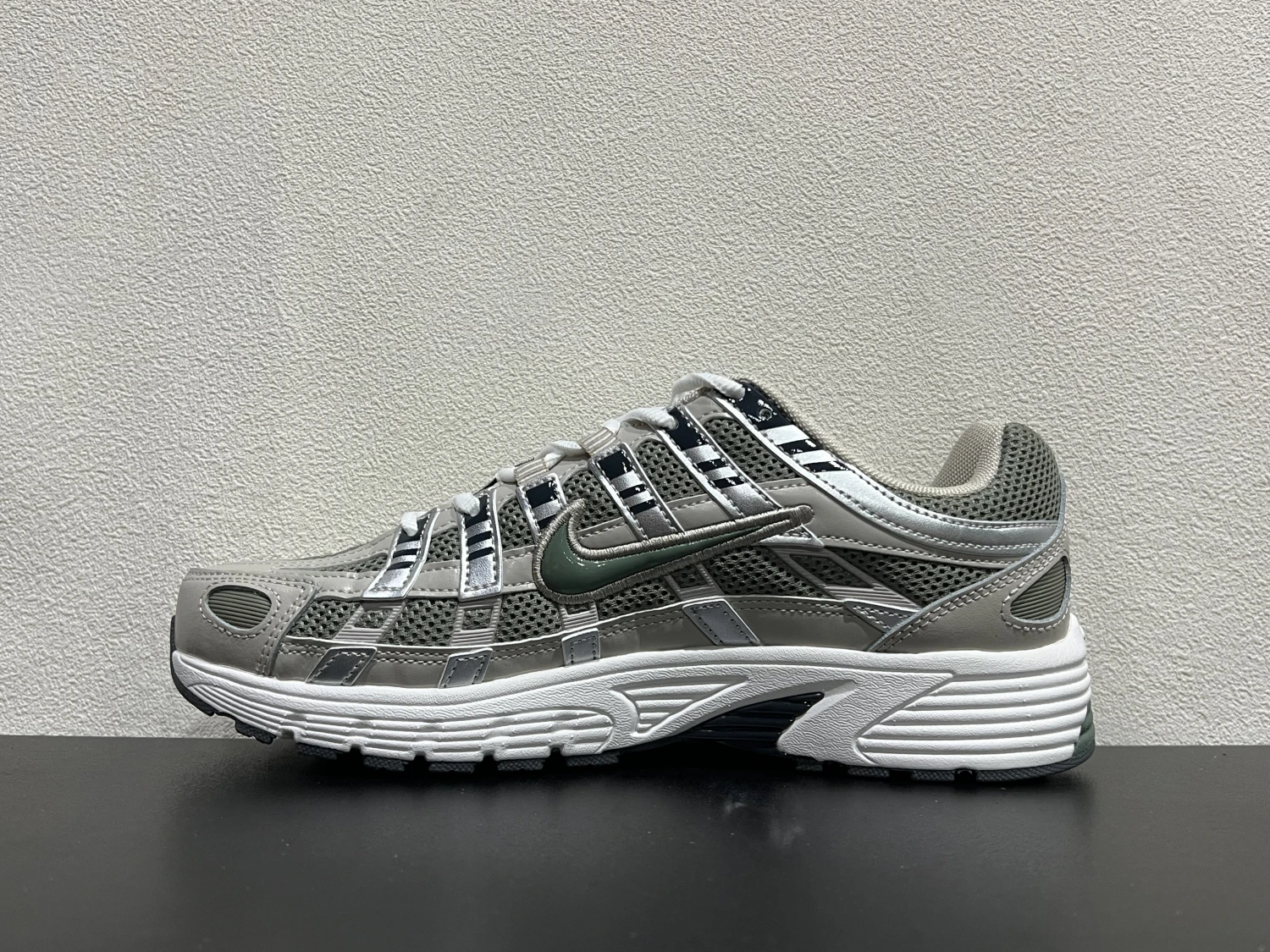 Nike P-6000 Grey White Green Running Sneakers – Retro Lifestyle Sports Shoes