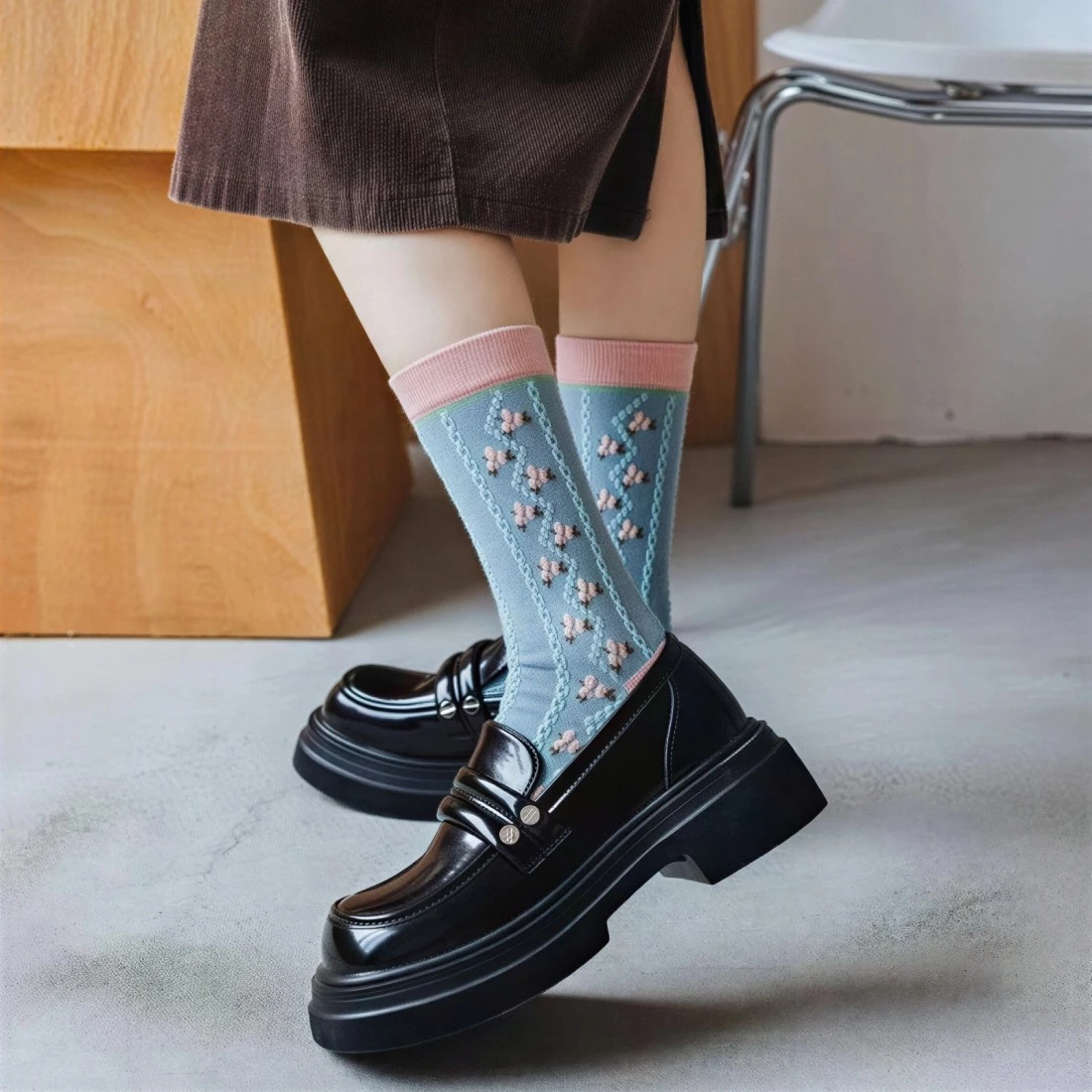 Women’s Cartoon Floral Mid Tube Socks - Breathable & Soft Casual Short Socks