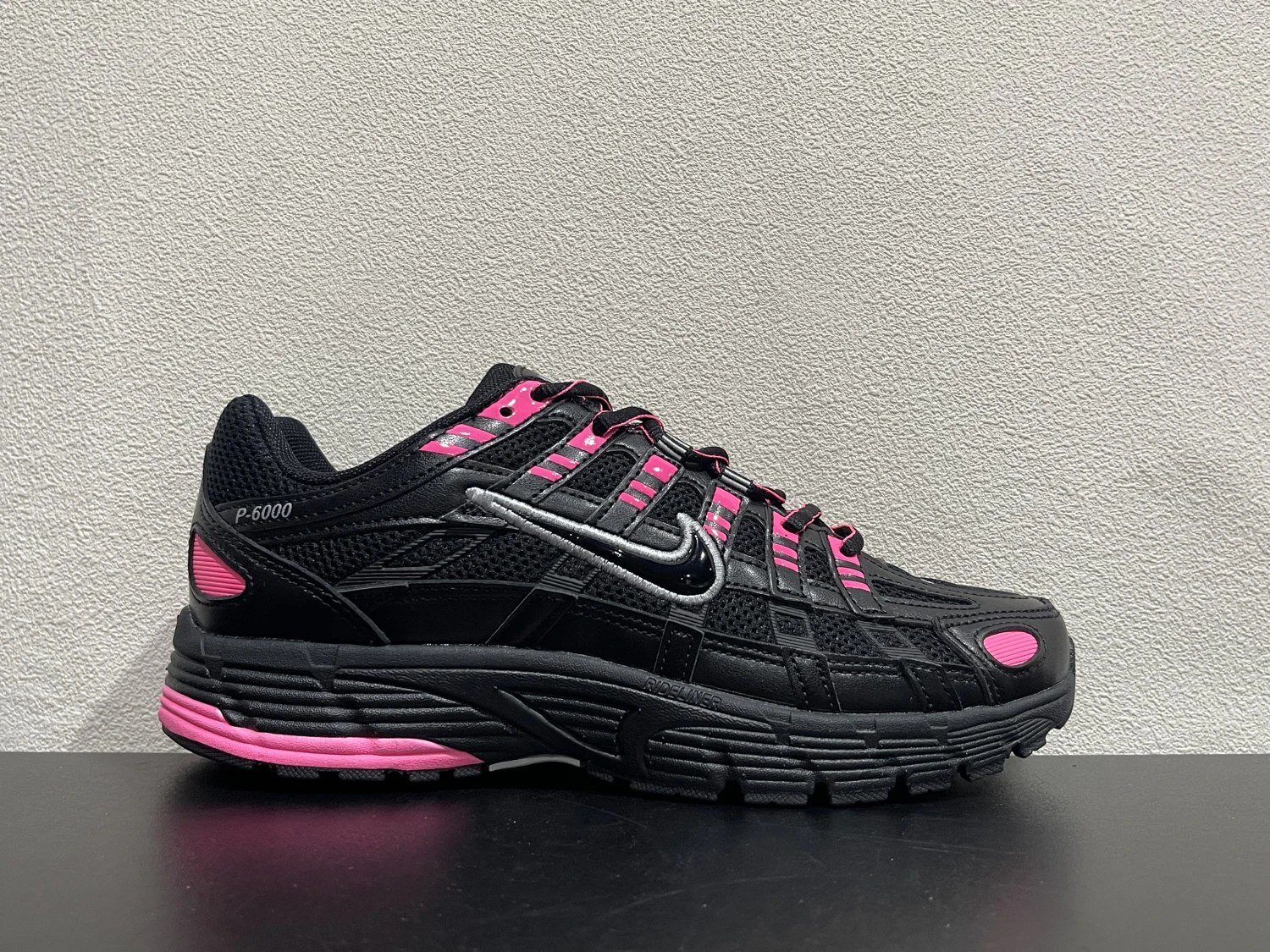 Nike Bomberman Series Sneakers – Black & Hot Pink