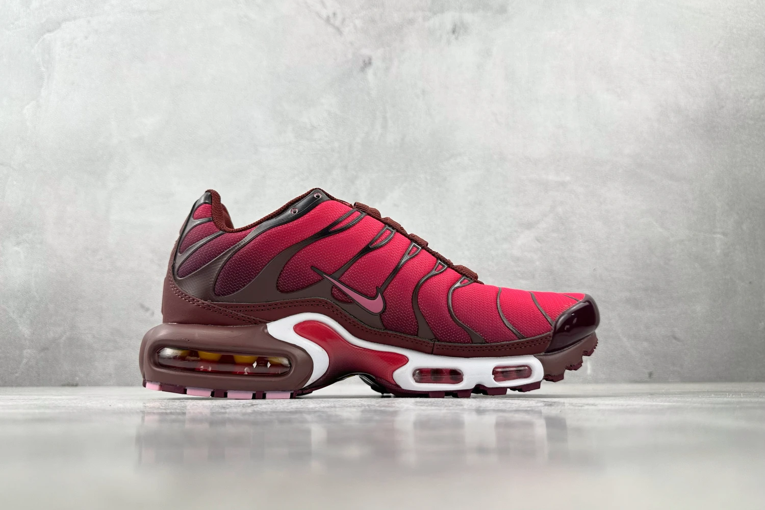 Nike Air Max Plus TN Burgundy Red Running Sneakers