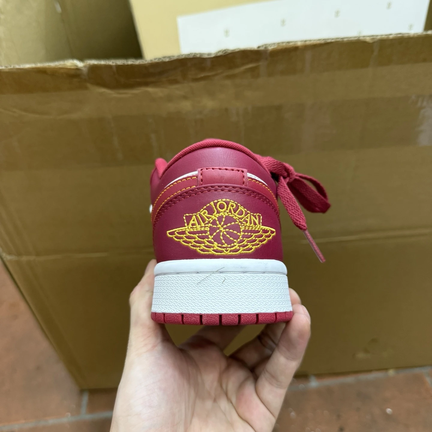 Air Jordan Low – Burgundy White Edition