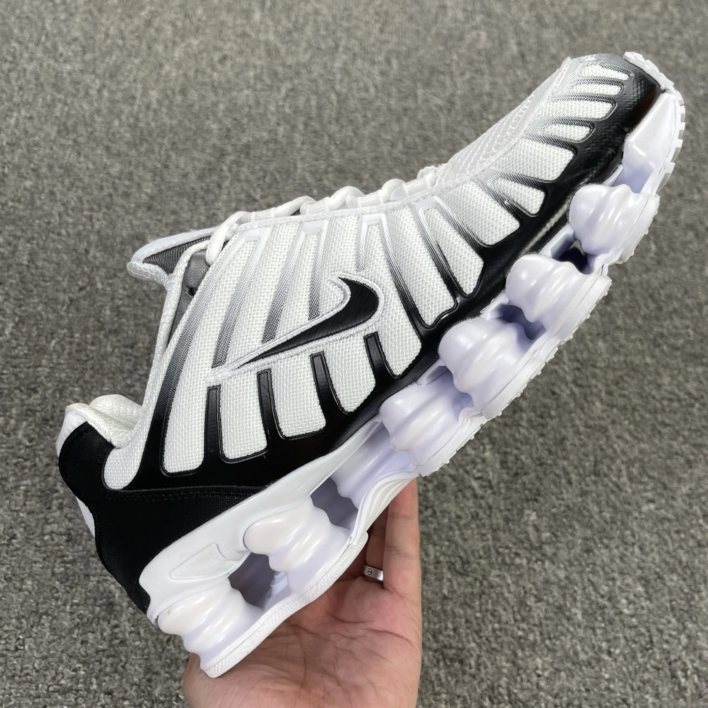 Nike Shox TL – White & Black