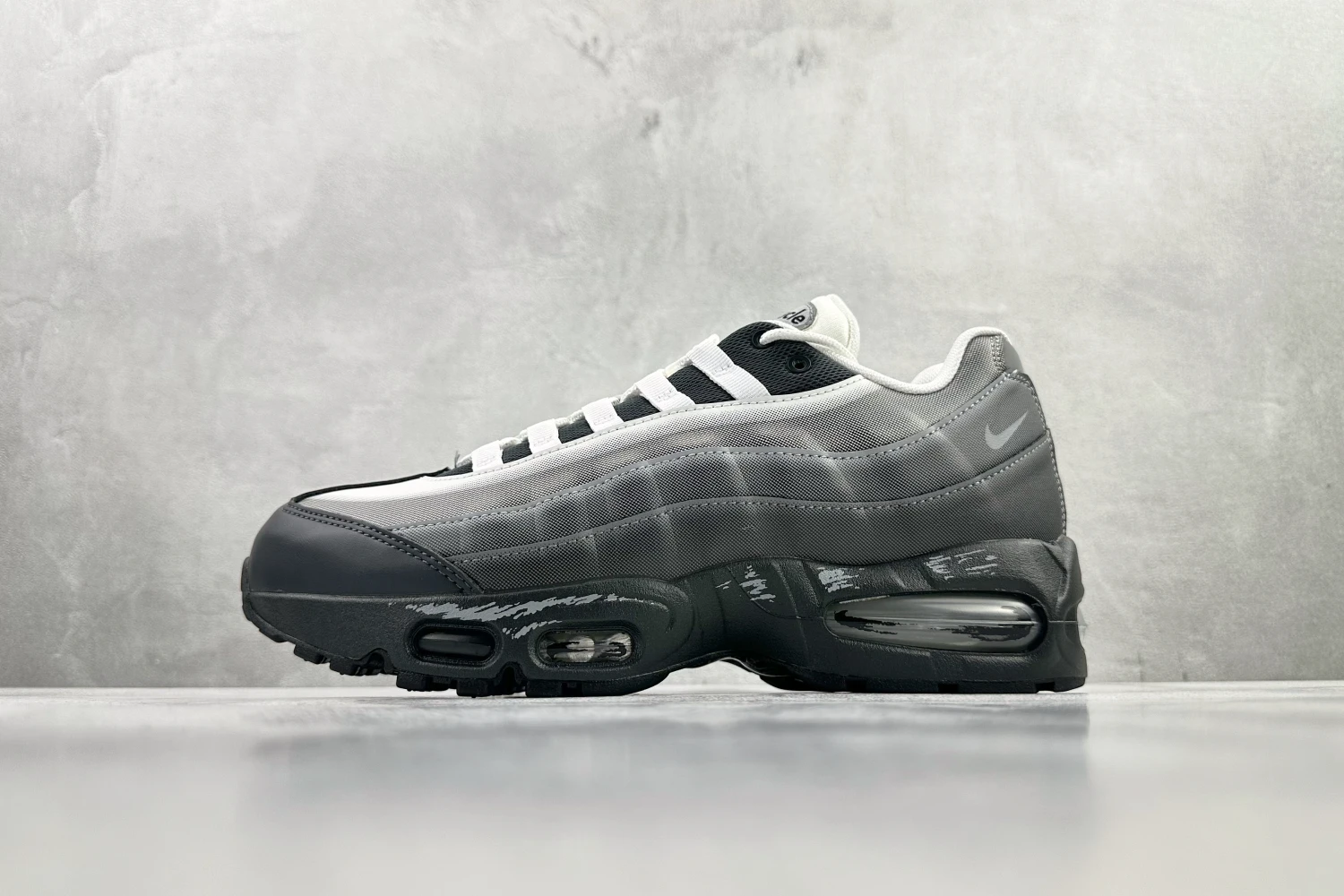 Nike Air Max 95 – White, Grey & Black