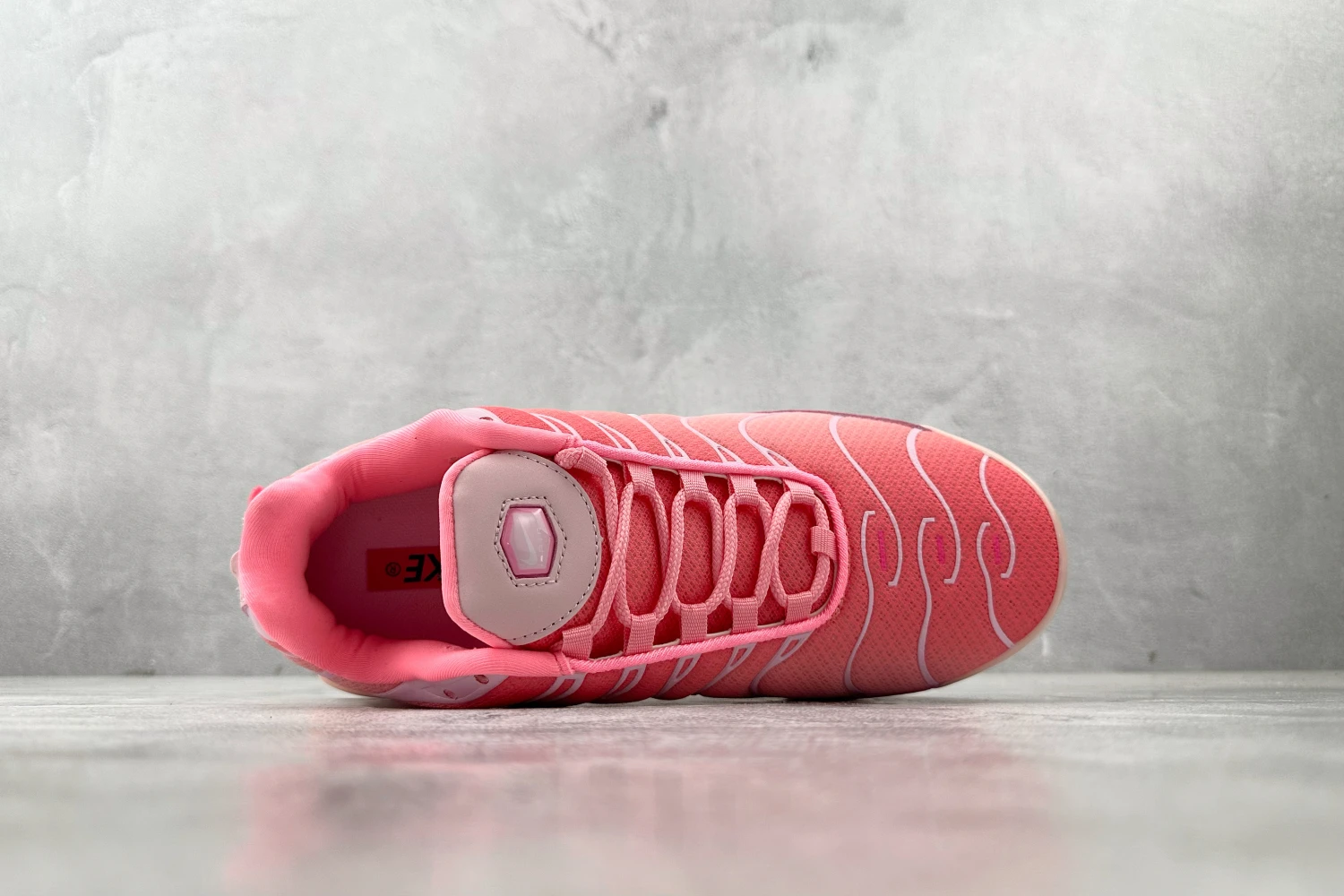 Nike Air Max Plus TN Women's Pink Gradient Running Sneakers