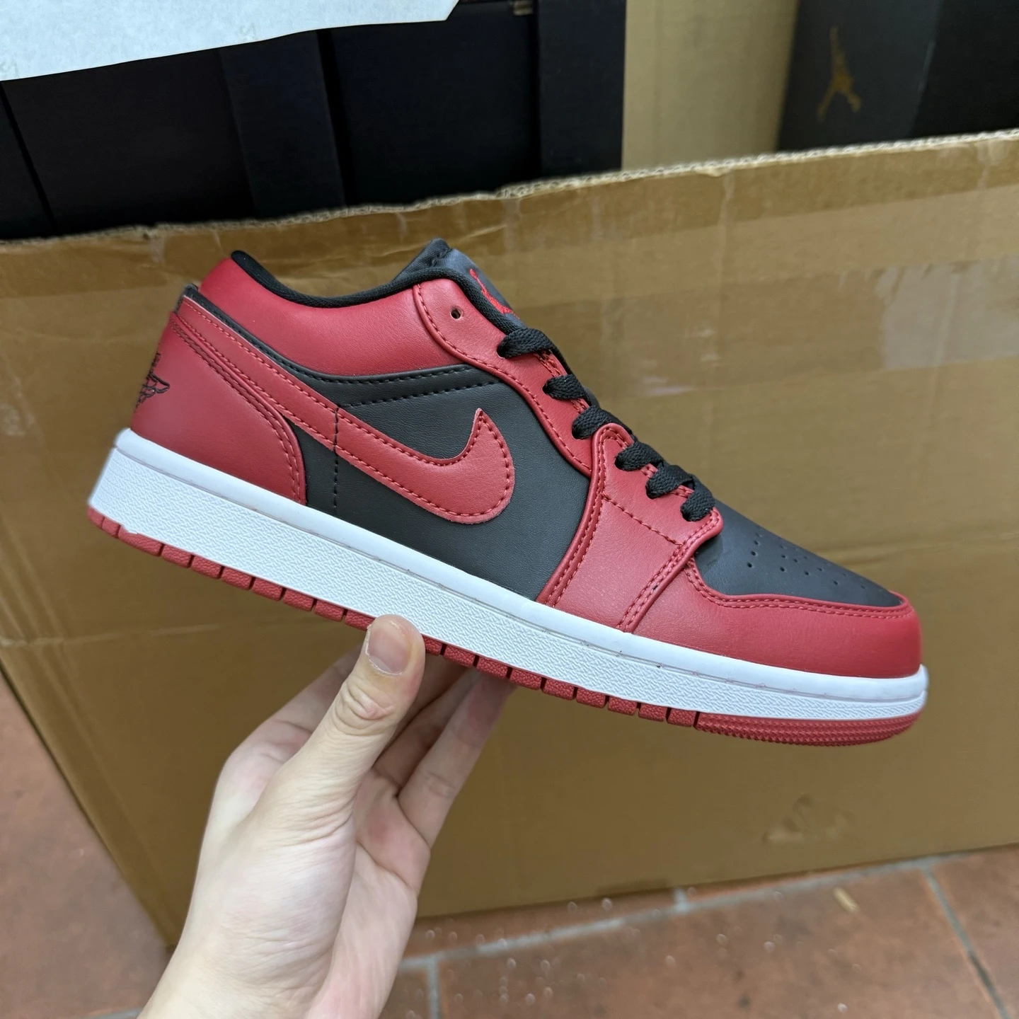 Air Jordan Low – Red & Black Edition
