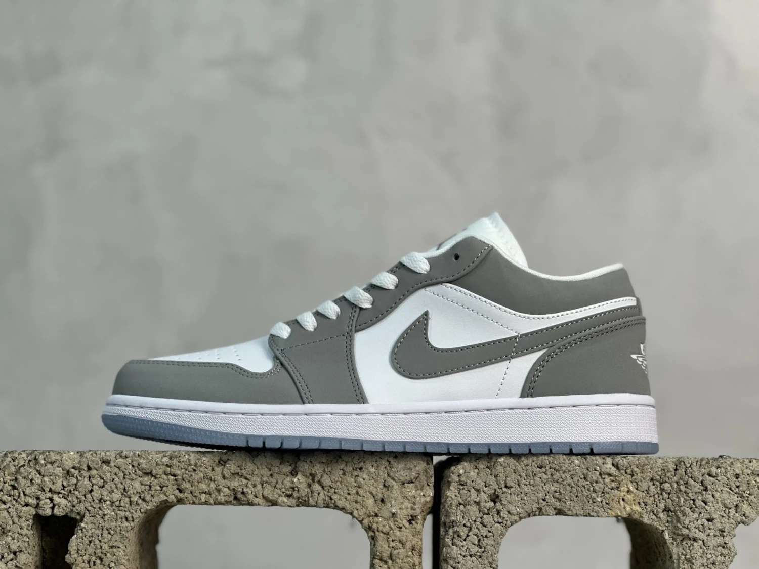 Air Jordan Low – Grey White Edition