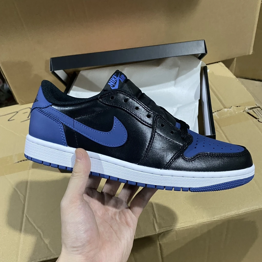Air Jordan 1 Low Sneakers – Black/Royal Blue