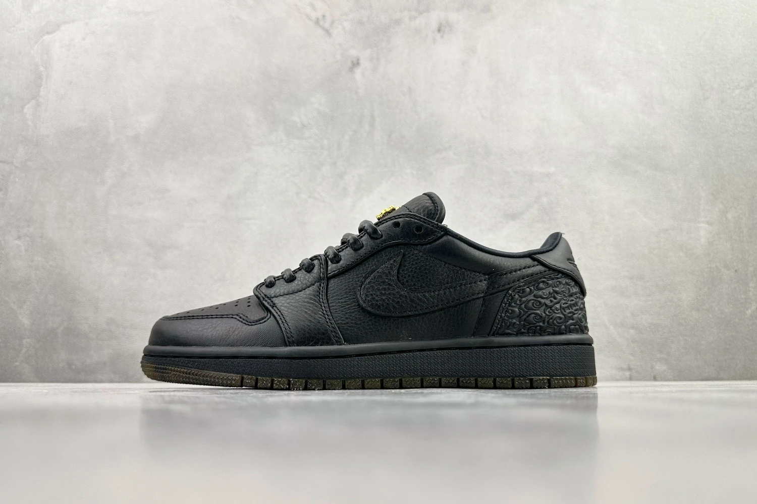 Air Jordan Low Triple Black Gold