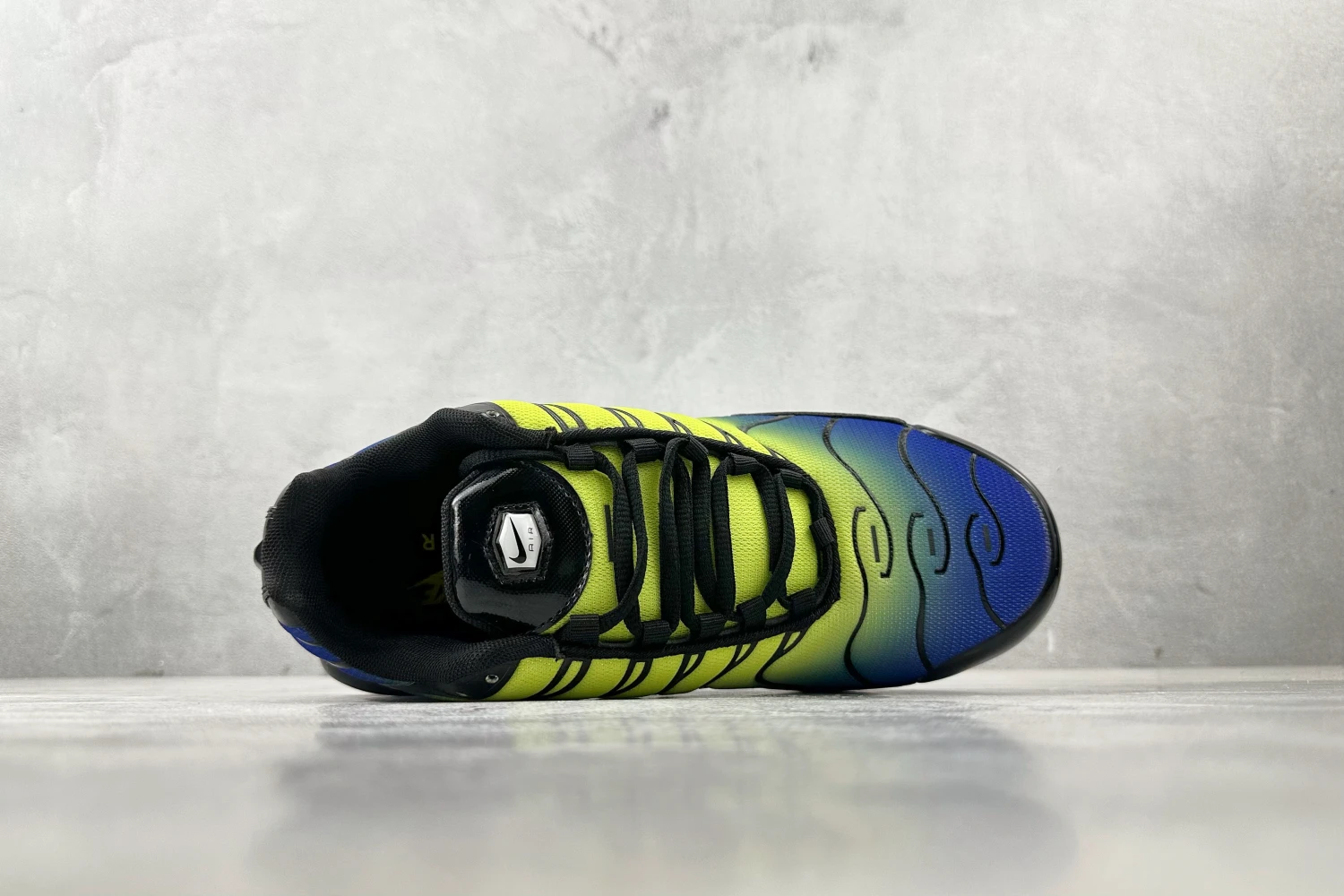 Nike Air Max Plus TN Hyper Volt Blue Gradient Running Sneakers