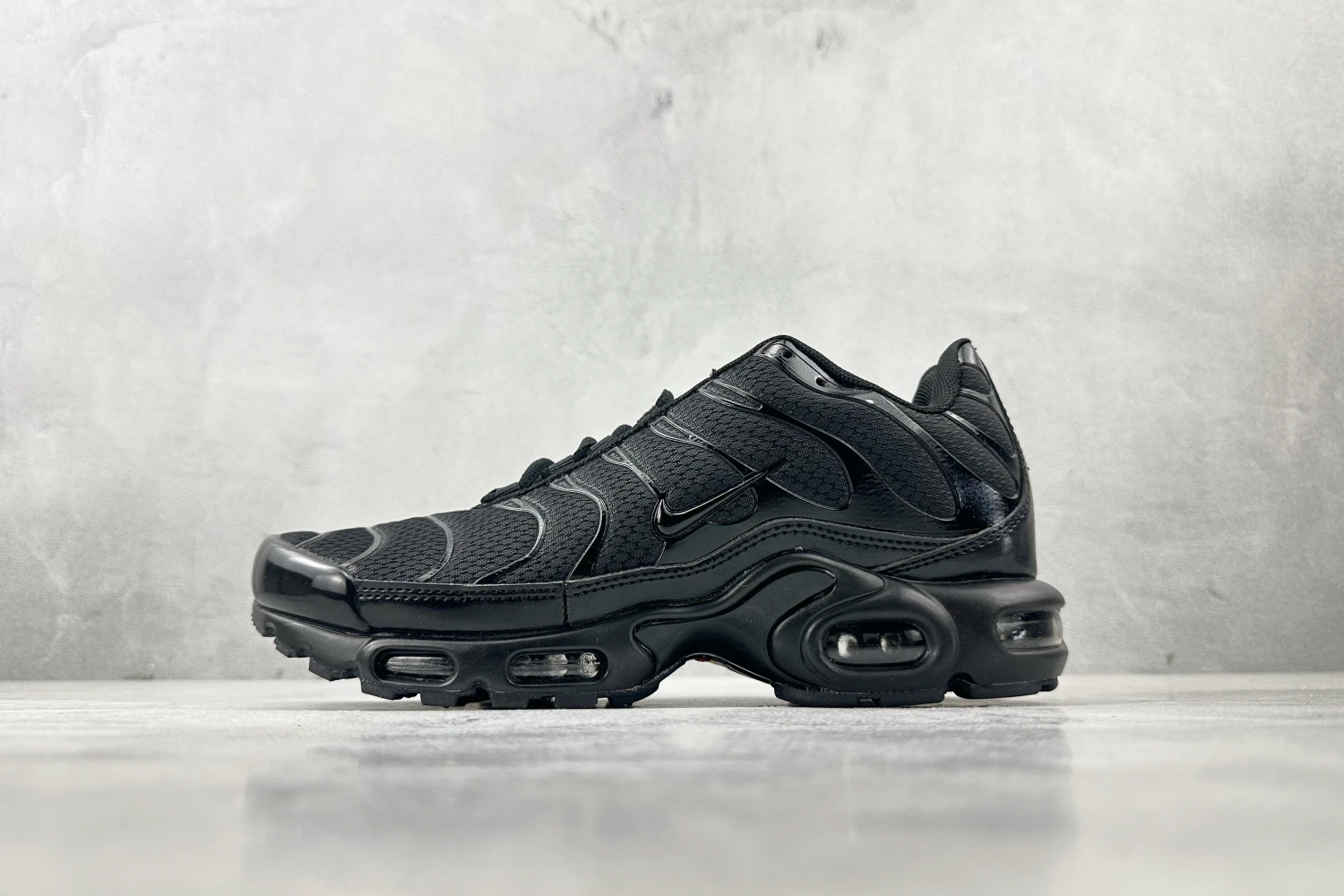 Nike Air Max Plus TN – Triple Black