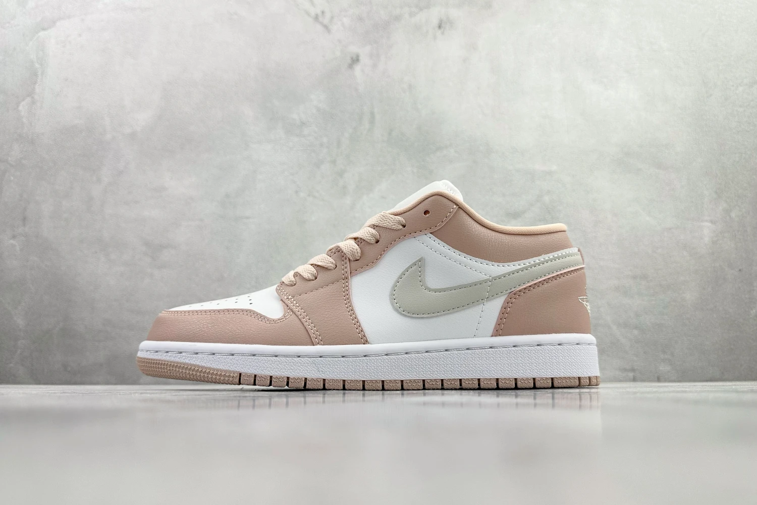 Air Jordan Low Blush Pearl