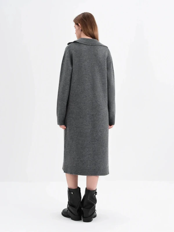 Elegant Knitted Turn-Up Collar Midi Dress with Detachable Pendant