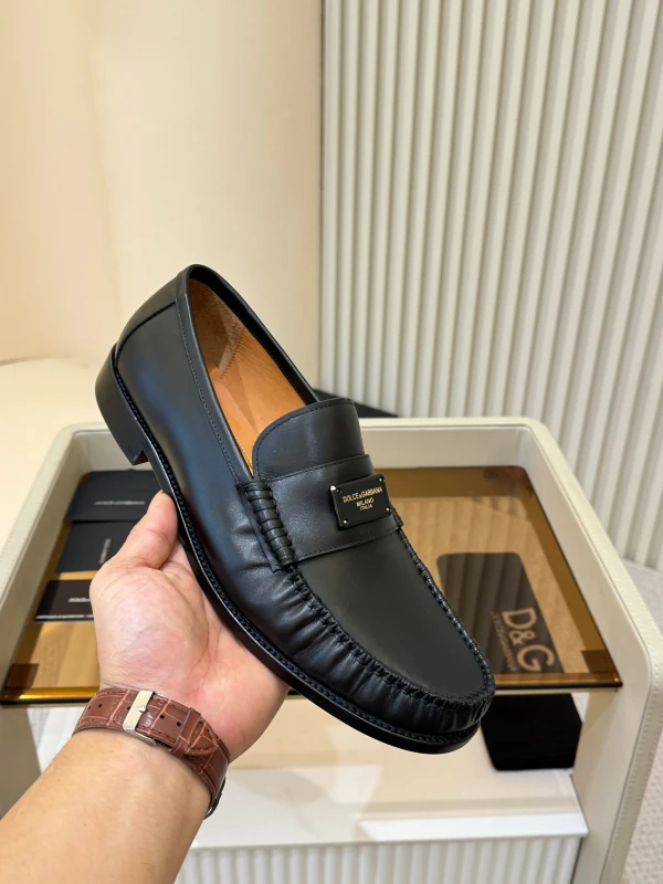 Classic Black Dolce & Gabbana Men's Leather Plaque Loafers