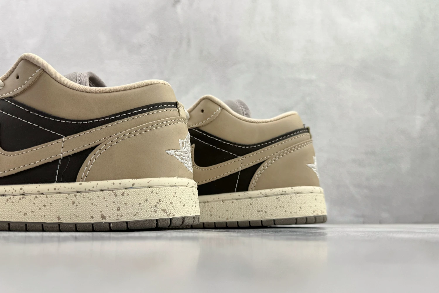Air Jordan Low Beige Mocha