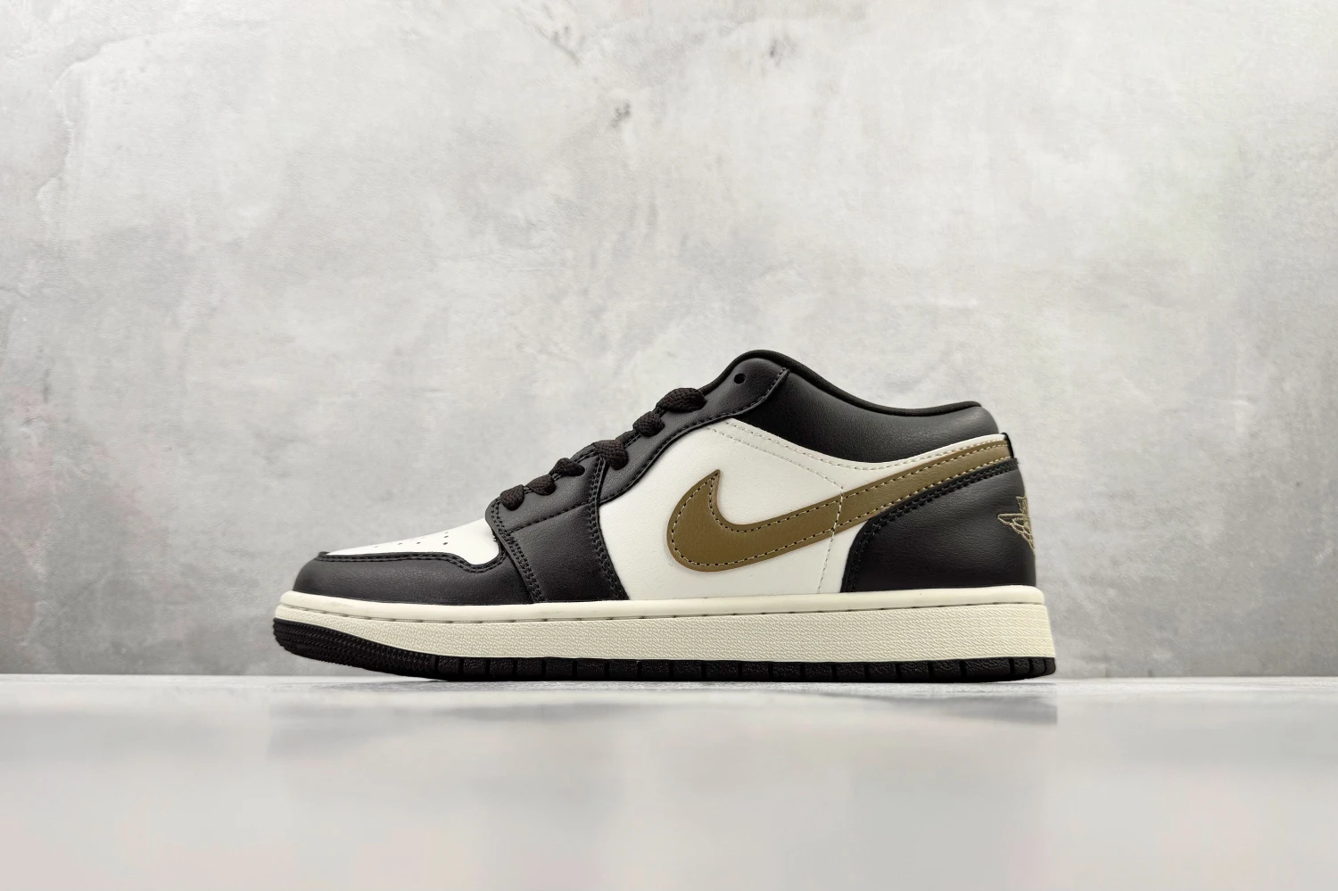 Air Jordan Low Mocha