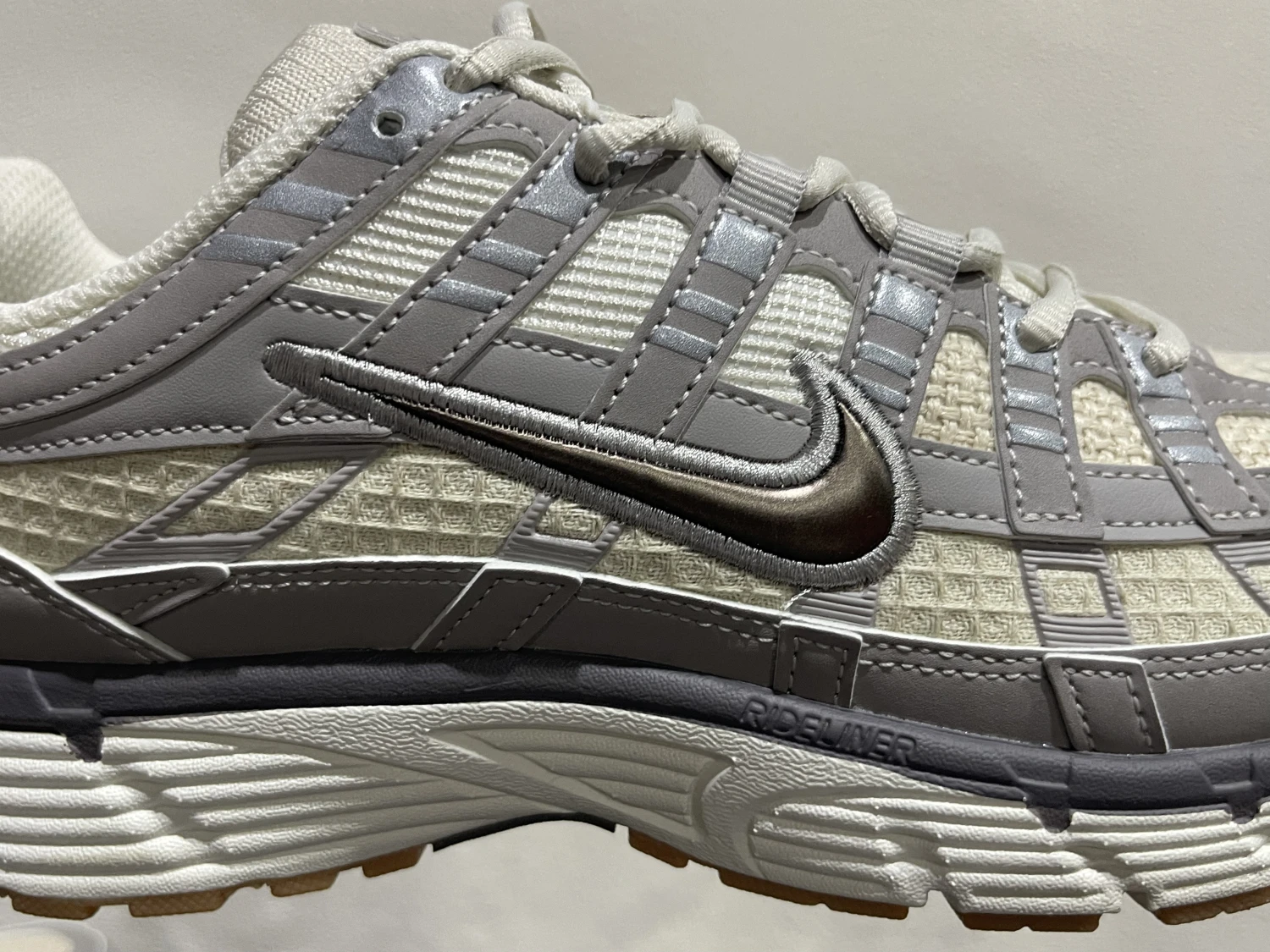 Nike Bomberman Series Sneakers – Light Grey, Ivory White & Ash Grey