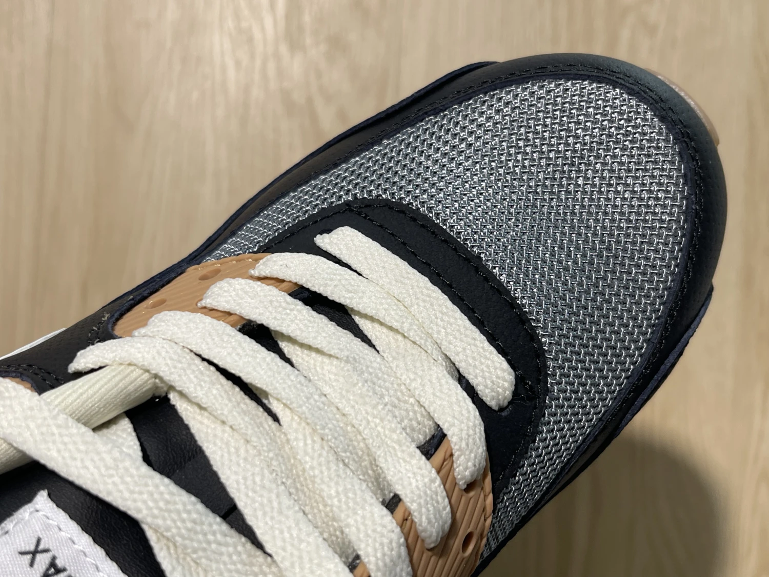 Nike Air Max 1 – Silver / Black / Wheat Brown