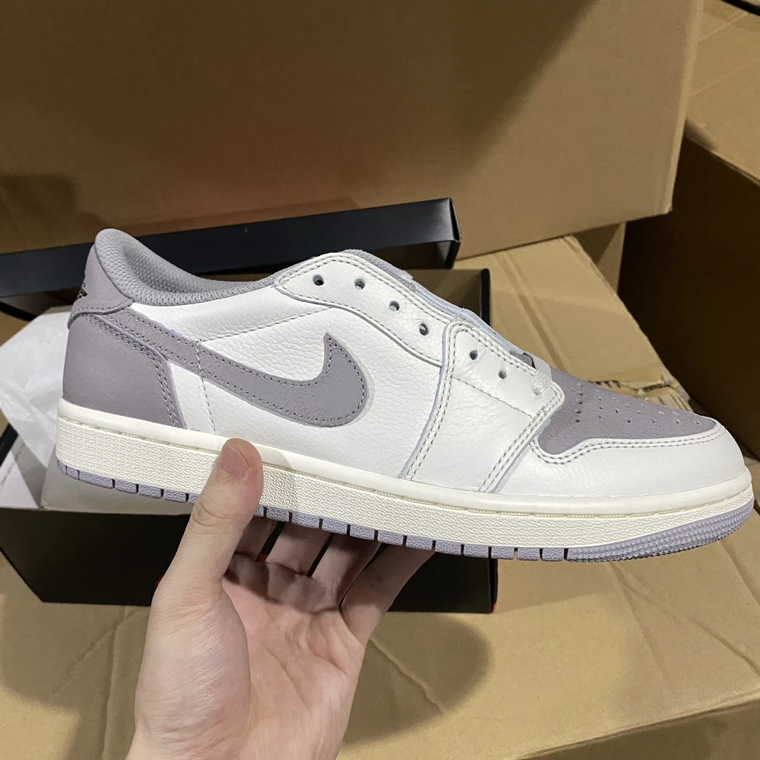 Air Jordan 1 Low Sneakers – White/Wolf Grey