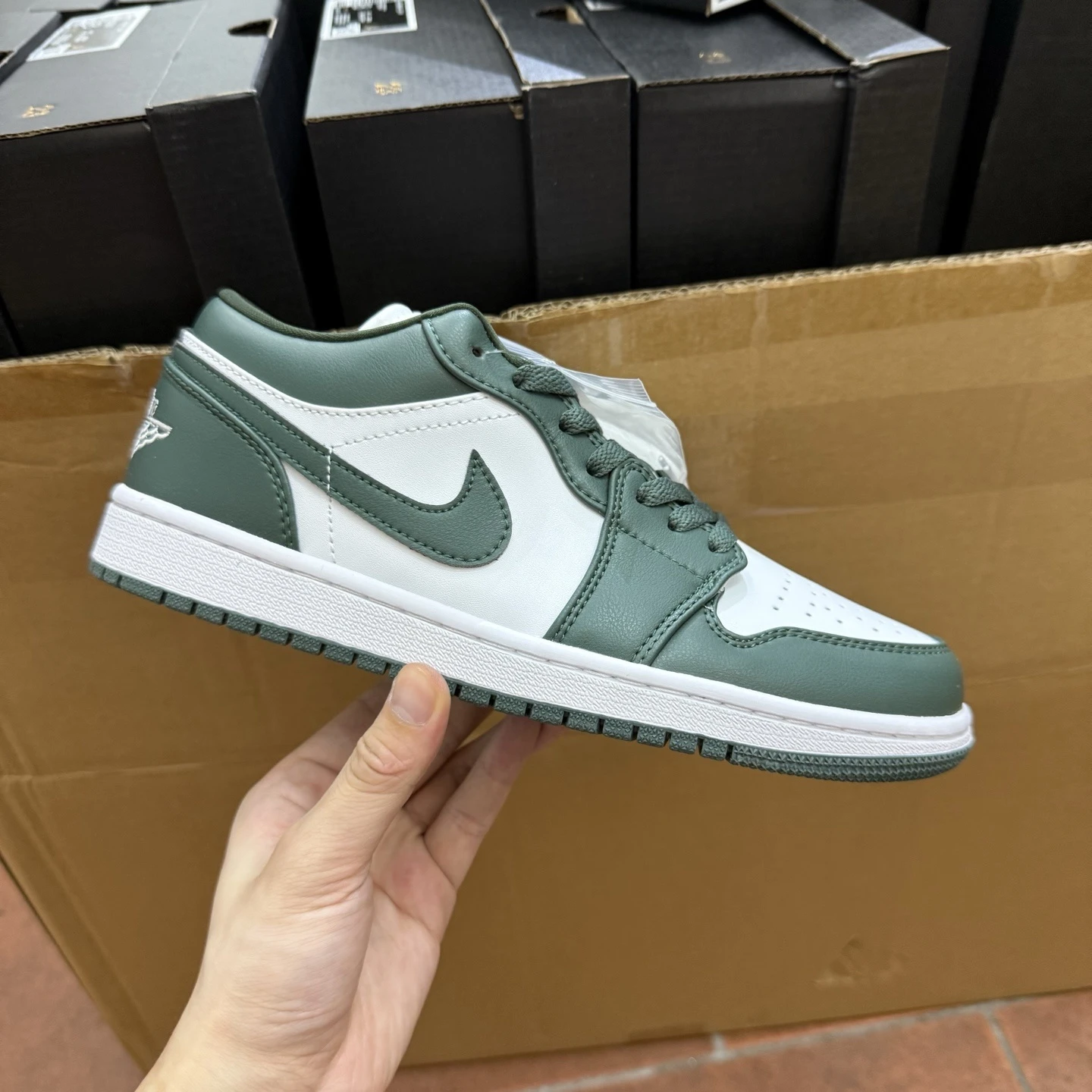 Air Jordan Low Forest Green Edition