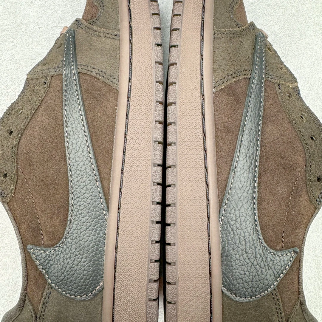 Travis Scott x Air Jordan 1 Low Velvet Brown Sneakers – Dark Brown