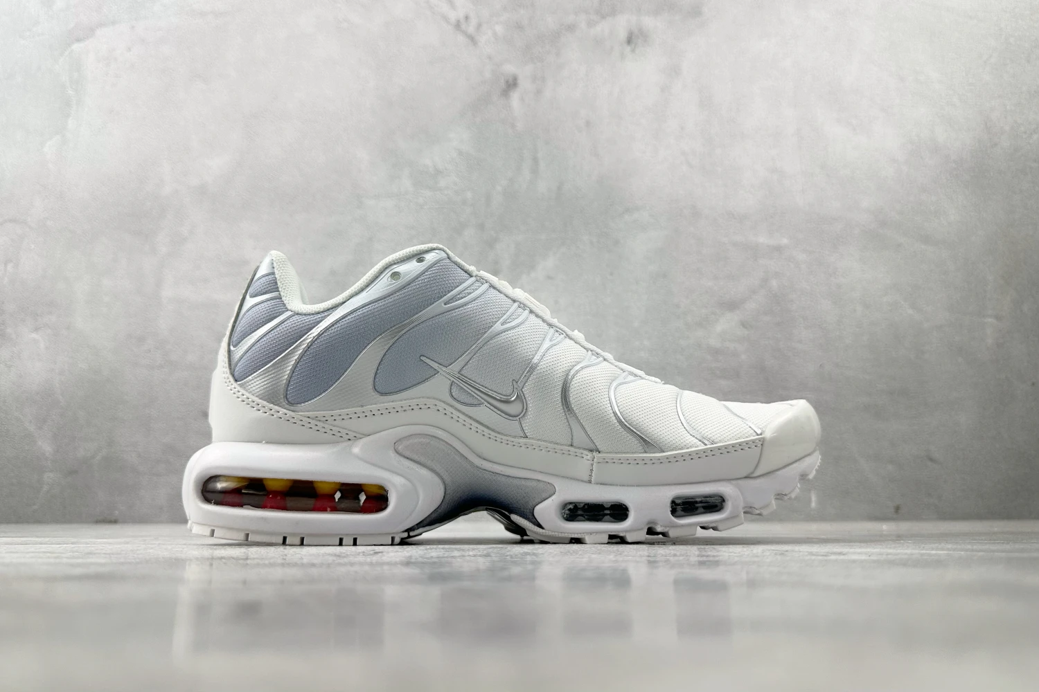 Nike Air Max Plus TN Triple White Grey Gradient Sneakers