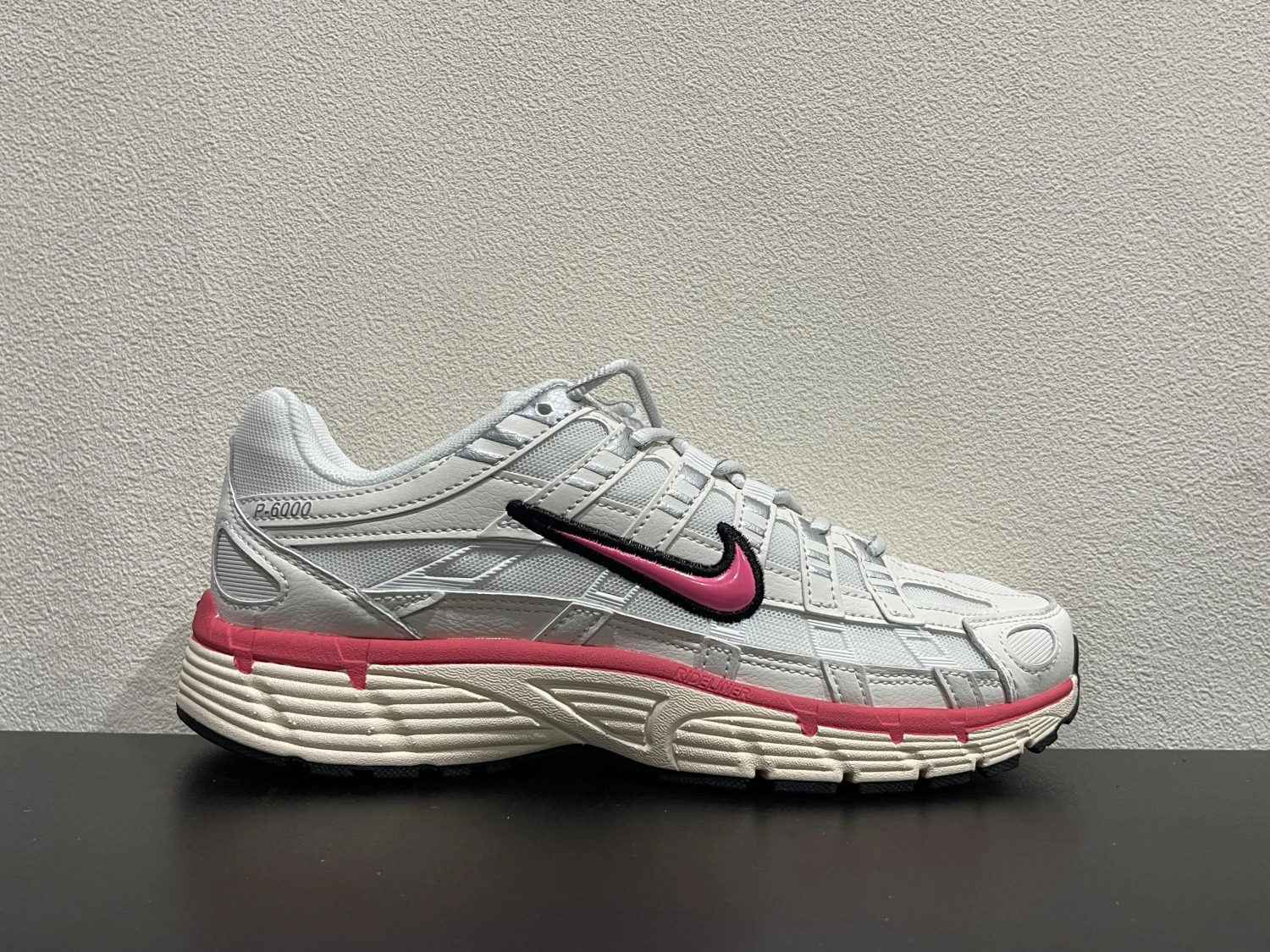 Nike Bomberman Series Sneakers – White, Silver & Hot Pink