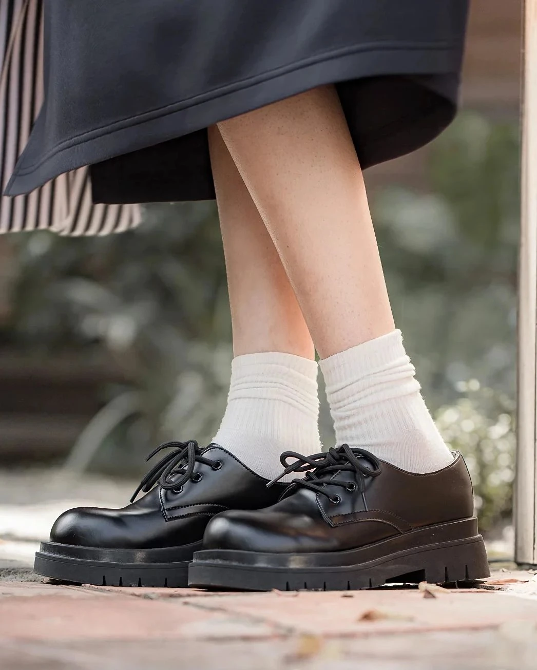 Women’s Platform Lace-Up Derby Boots with Round Toe