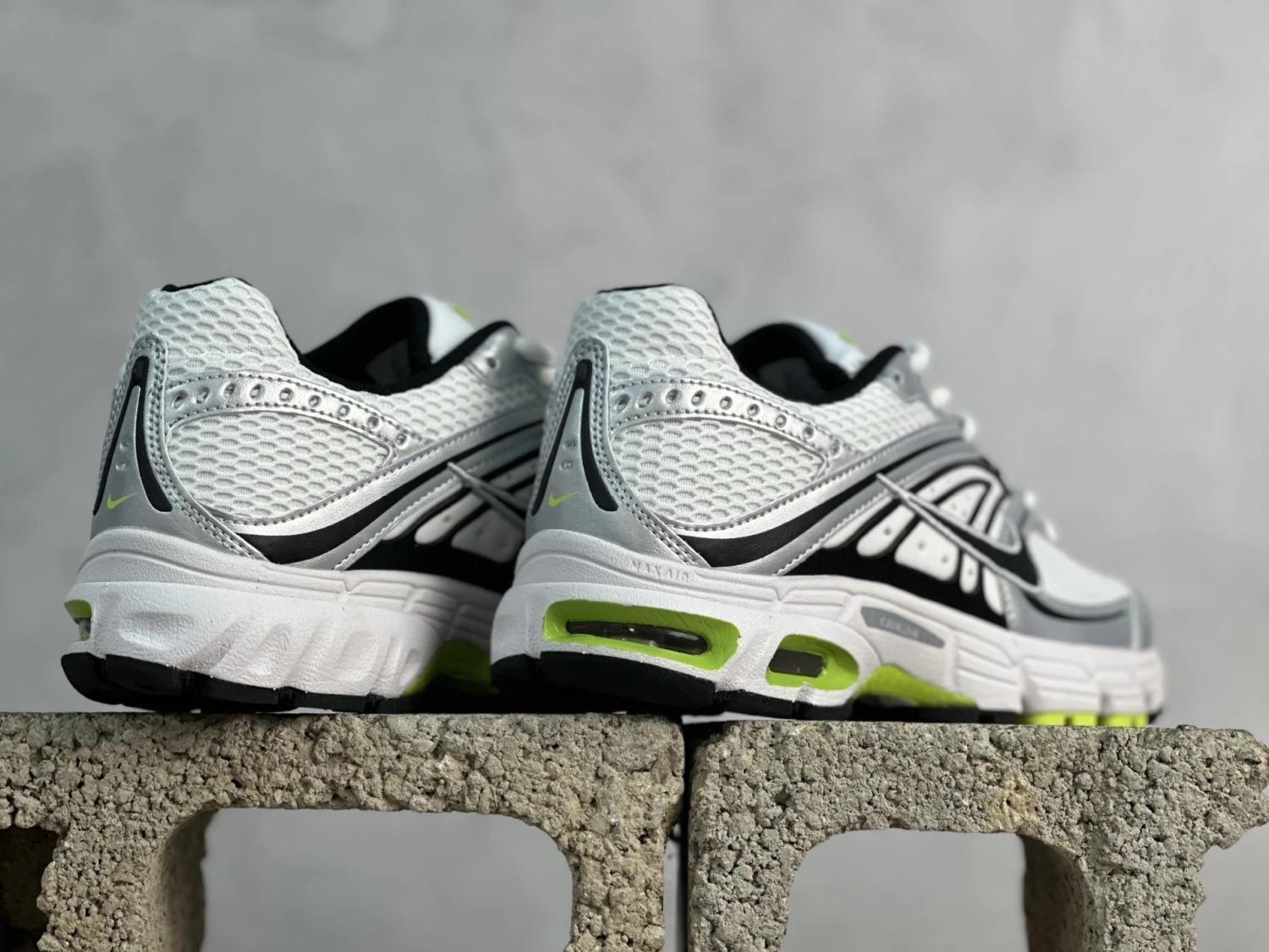 Nike Air Max Moto 2K – White, Metallic Silver, Black & Volt Green