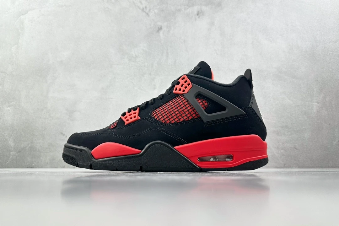 Air Jordan 4 Retro – Black & Fire Red Sneakers