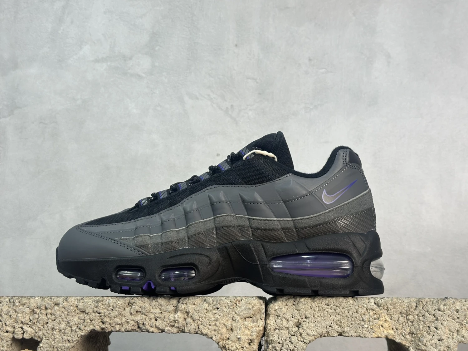 Nike Air Max 95 Sneakers – Triple Black & Purple