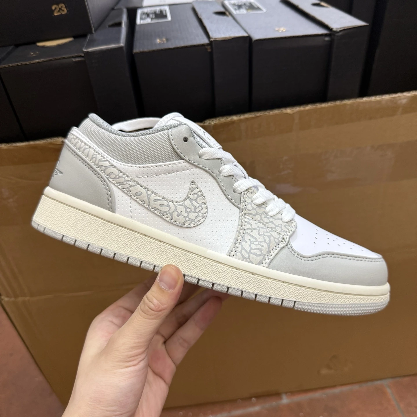 Air Jordan Low – Grey Elephant Edition