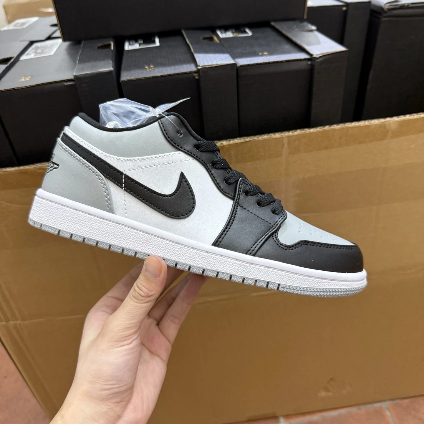 Air Jordan Low – Black & Wolf Grey