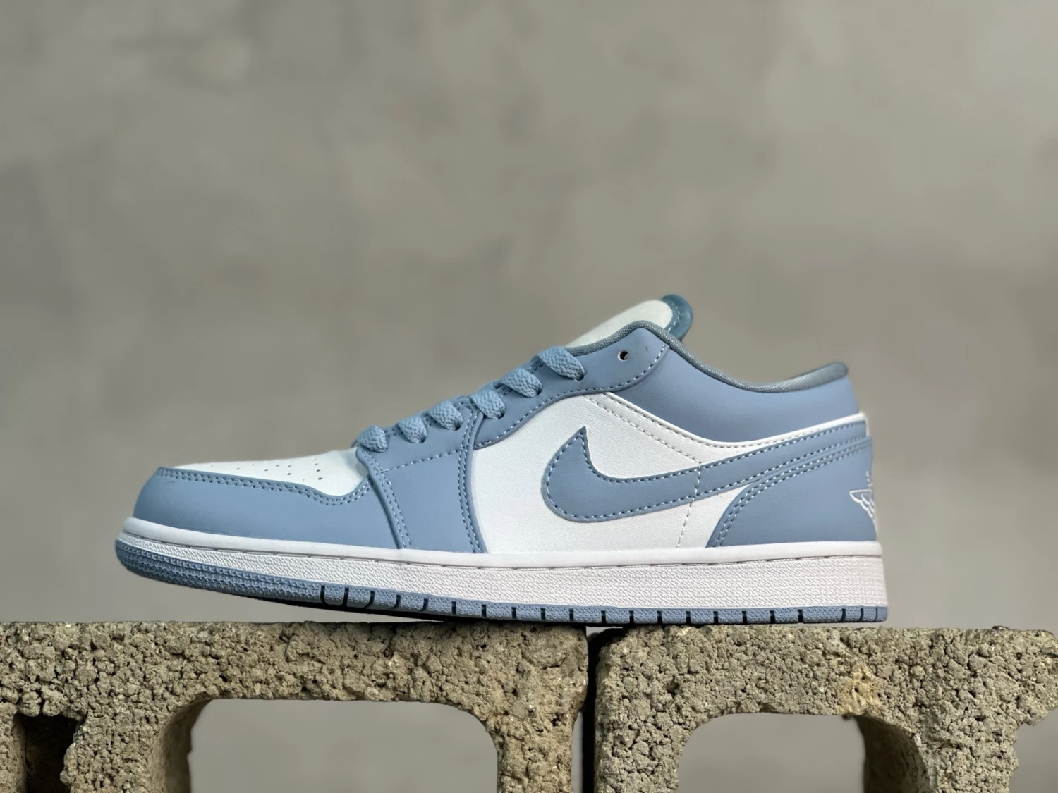 Air Jordan Low – Sky Blue White Edition