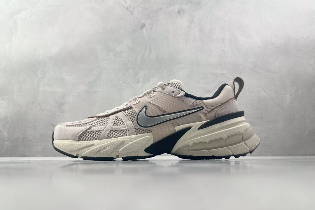 Nike P-6000 – Light Grey, White & Black