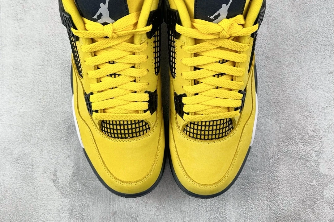 Air Jordan 4 Retro – Thunder Yellow Sneakers