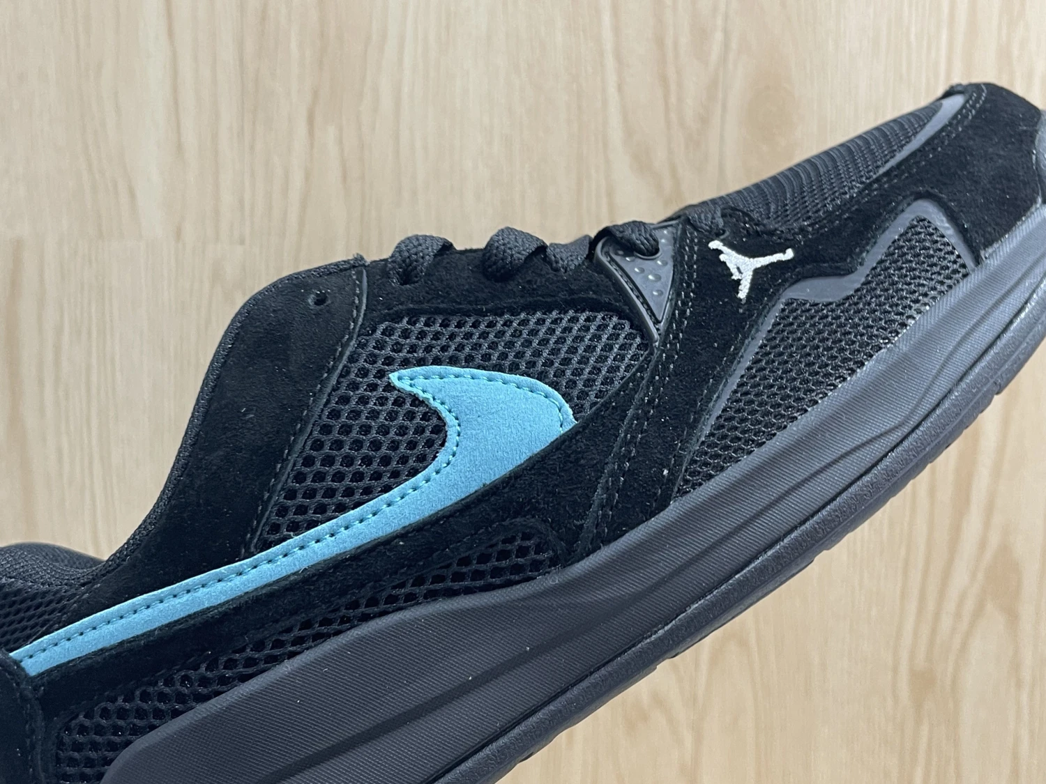 Nike Air Jordan Black Turquoise Mesh Running Sneaker