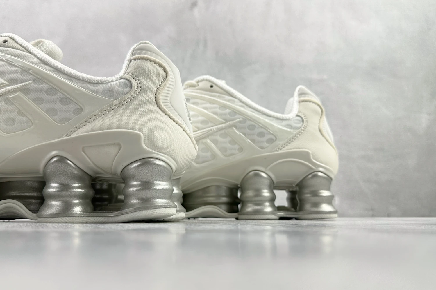 Nike Shox TL – Triple Sail / Off-White