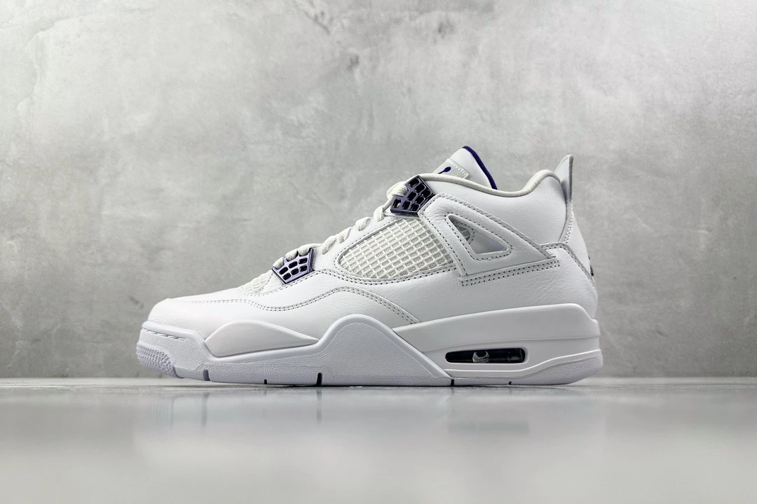 Jordan Sneakers White & Purple Edition