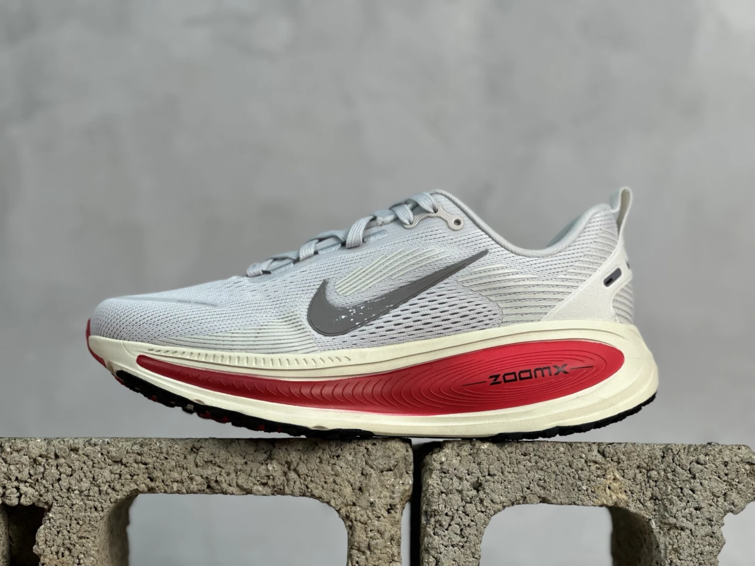 Nike Vomero 18 Road Running Shoes – White, Silver & Crimson Red