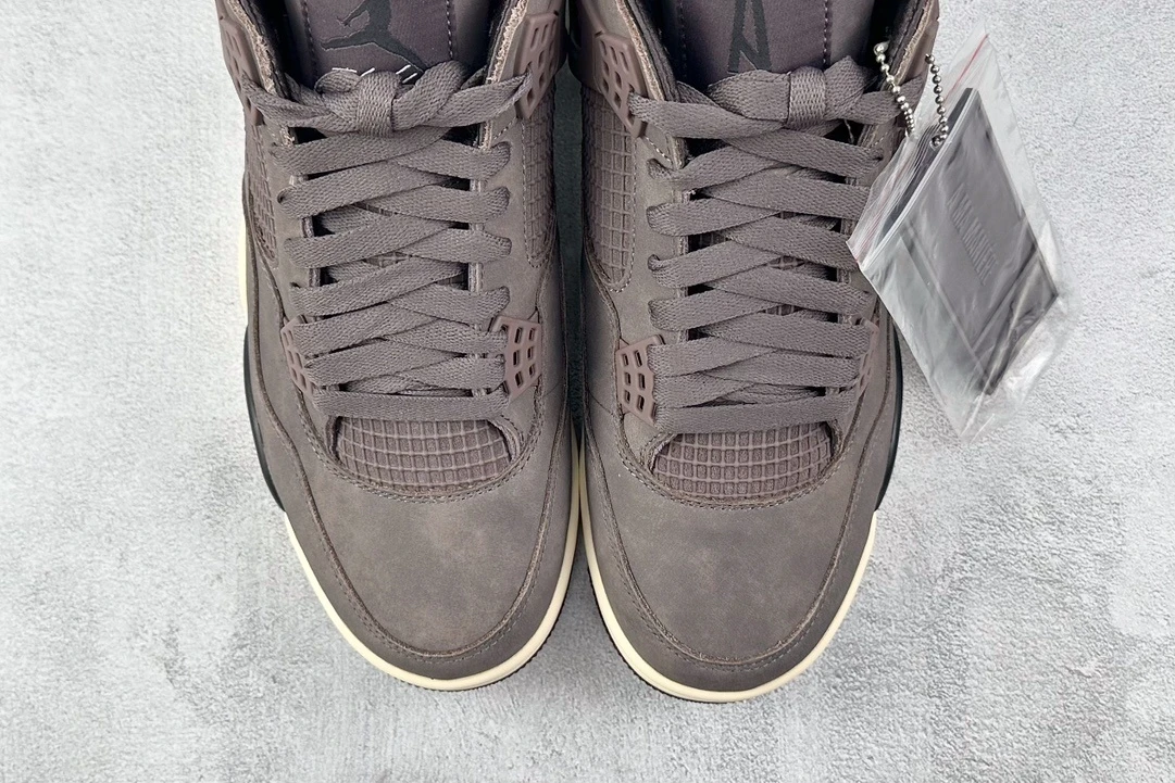 Jordan Sneakers Mocha Brown Edition