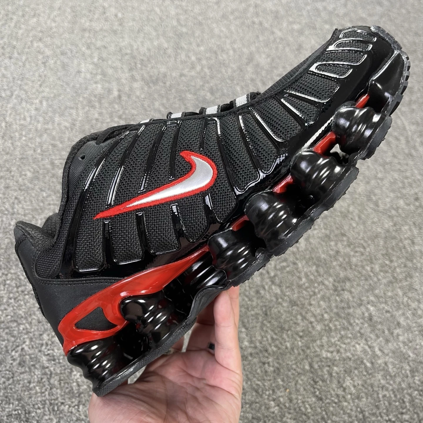 Nike Shox TL – Black, Charcoal Grey & University Red