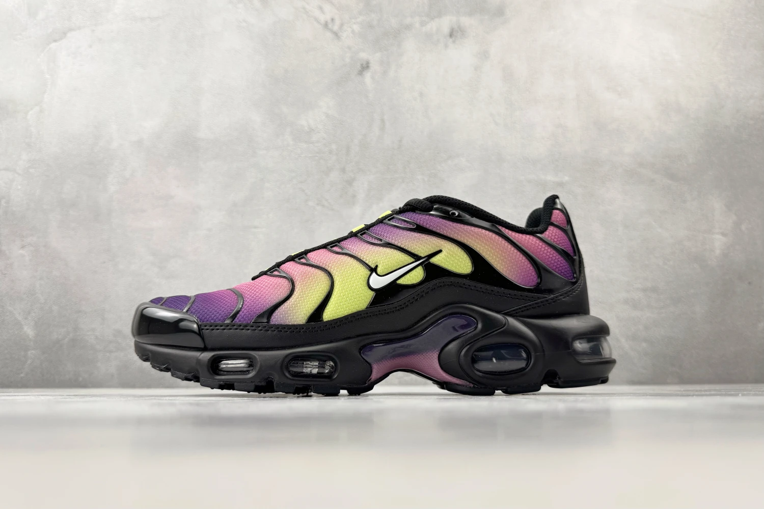 Nike Air Max Plus TN – Purple, Pink & Volt Gradient