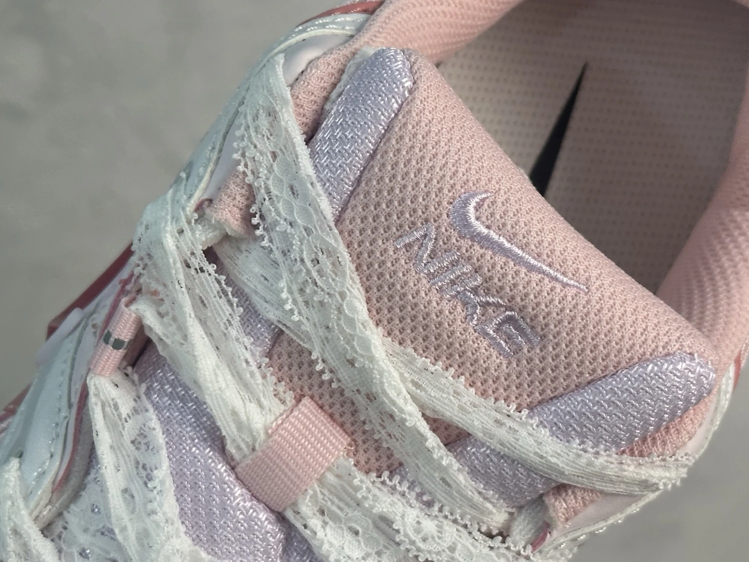 Nike Air Max Moto 2K – Soft Pink, White & Metallic Silver