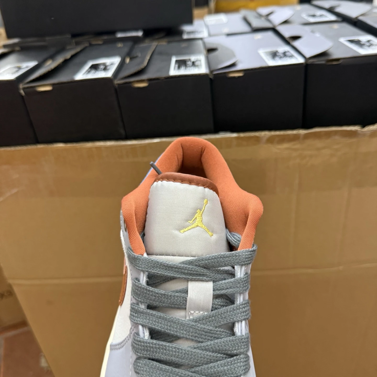 Air Jordan Low – Vintage Grey Orange Edition