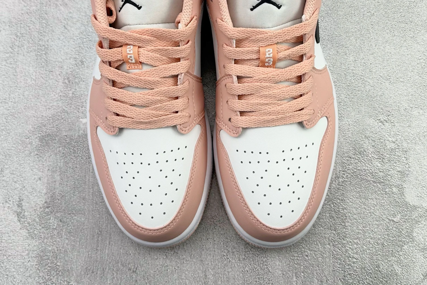 Jordan Low Pink & White Sneaker
