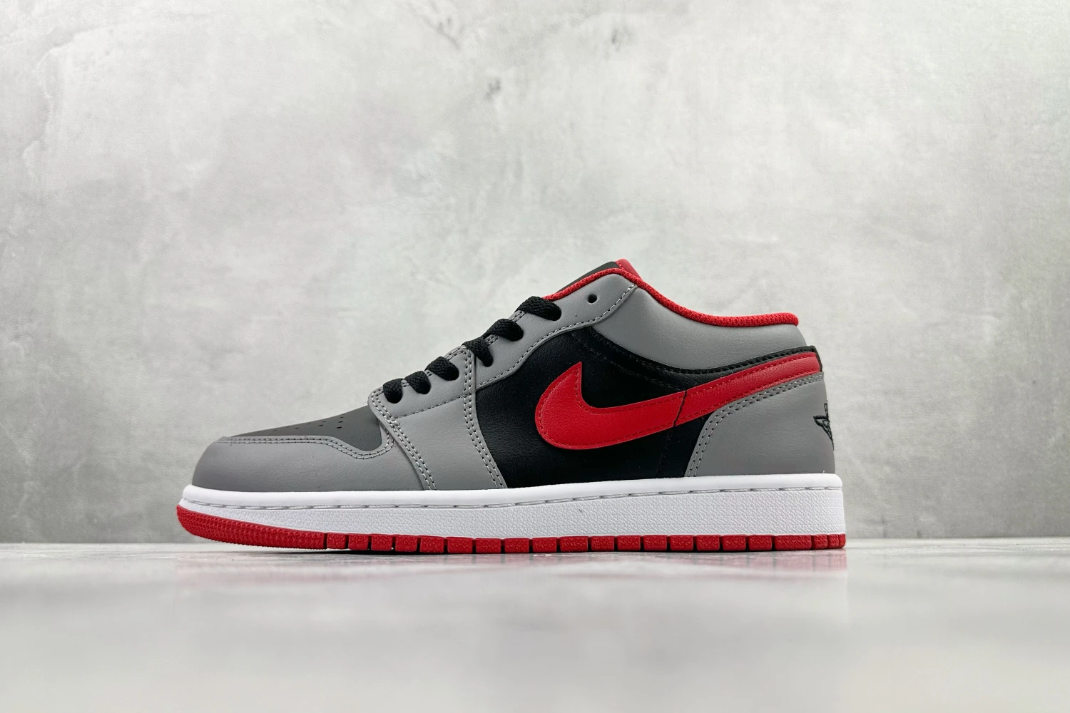 Jordan Black, Grey & Red Sneaker